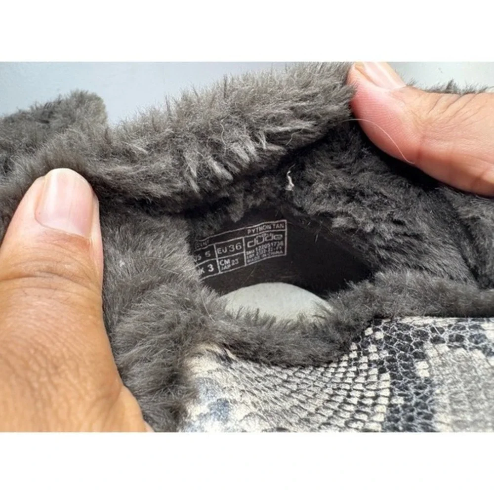 2 pairs‎ of hey dude bundle size 5